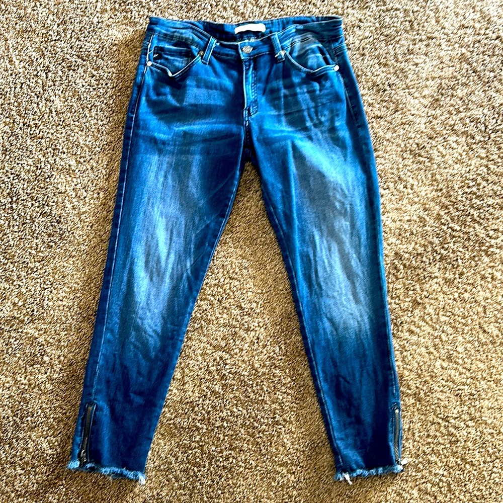 KanCan good condition! I was an 11 but these have LOTS of stretch!